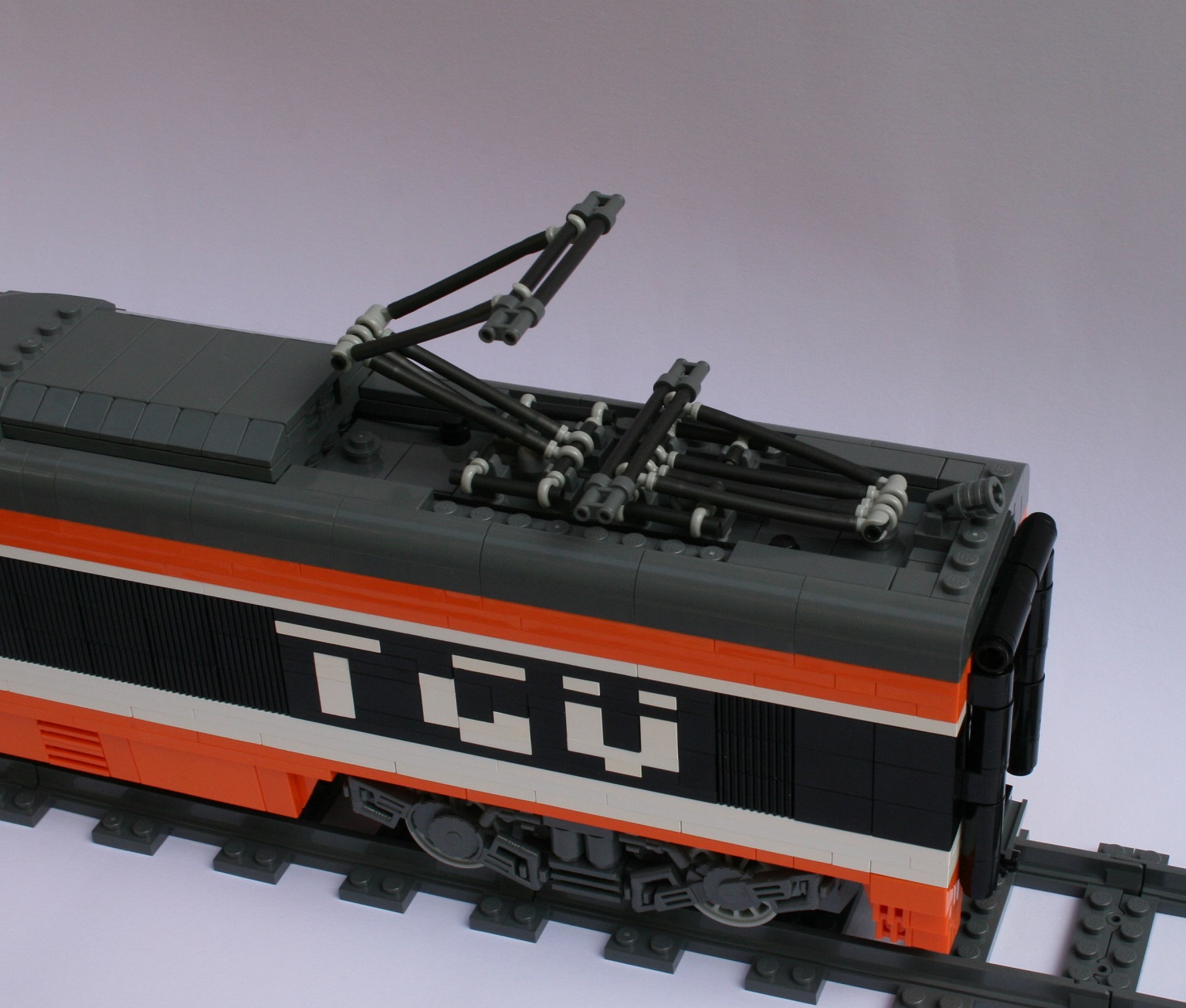 tgv-engine-008.jpg