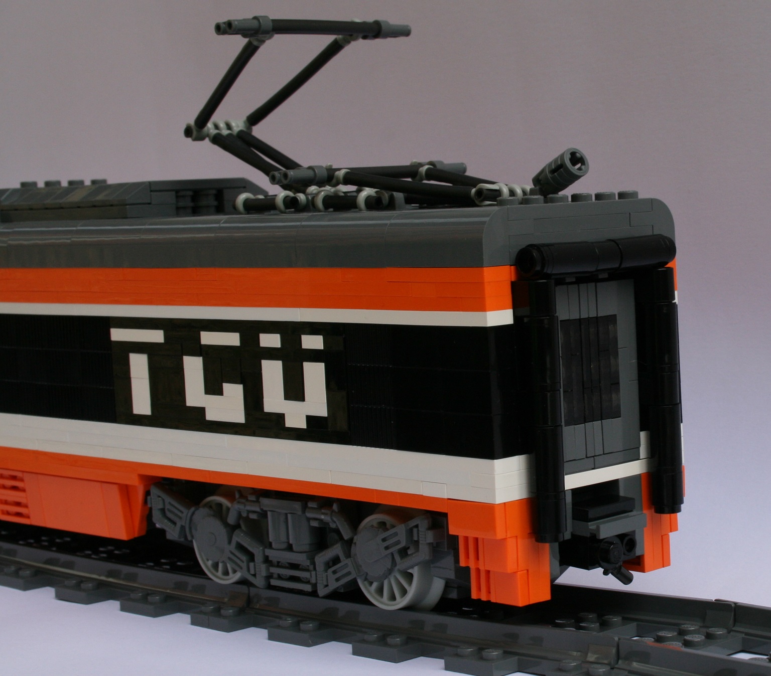 tgv-engine-009.jpg