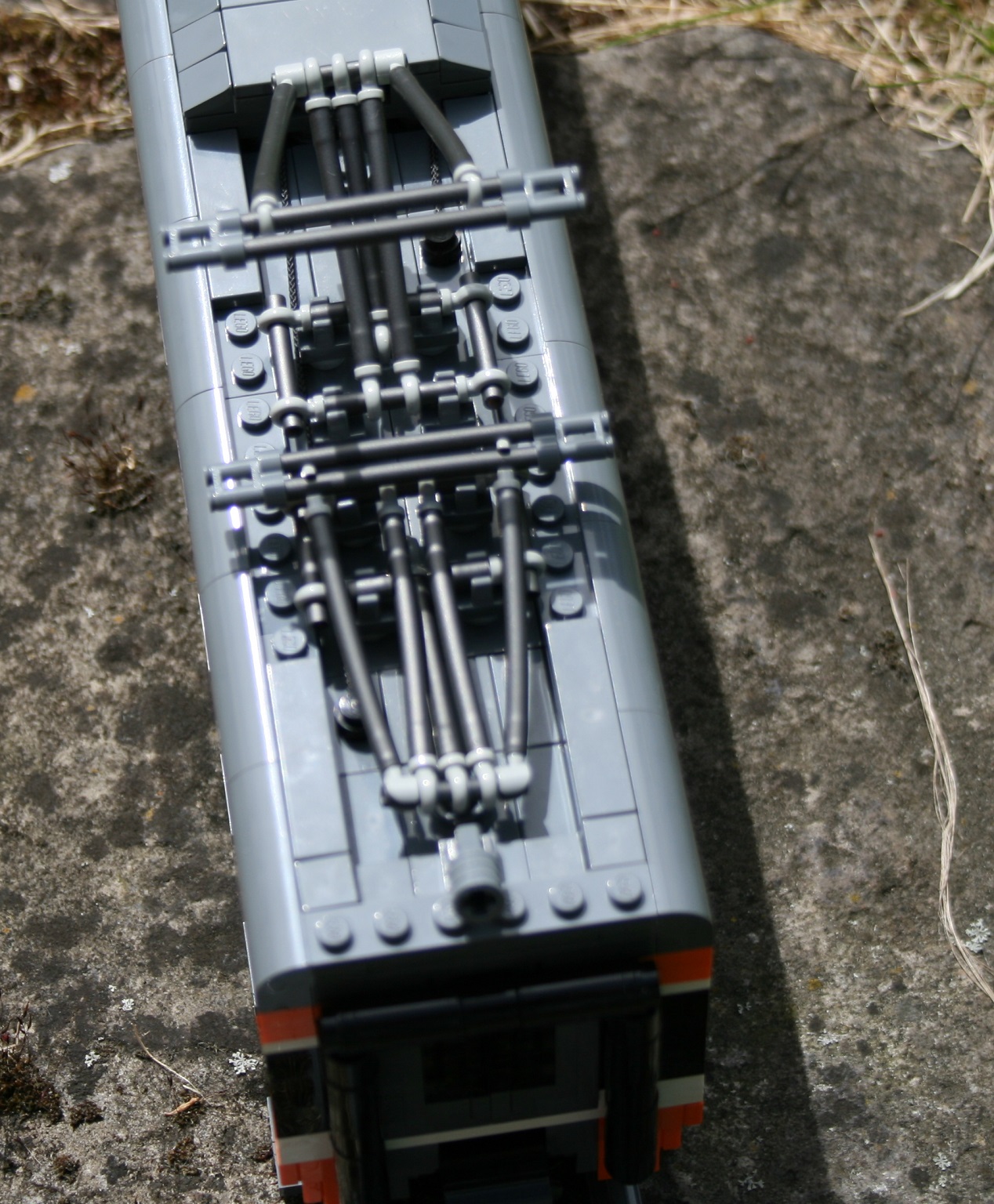 tgv-engine-015.jpg