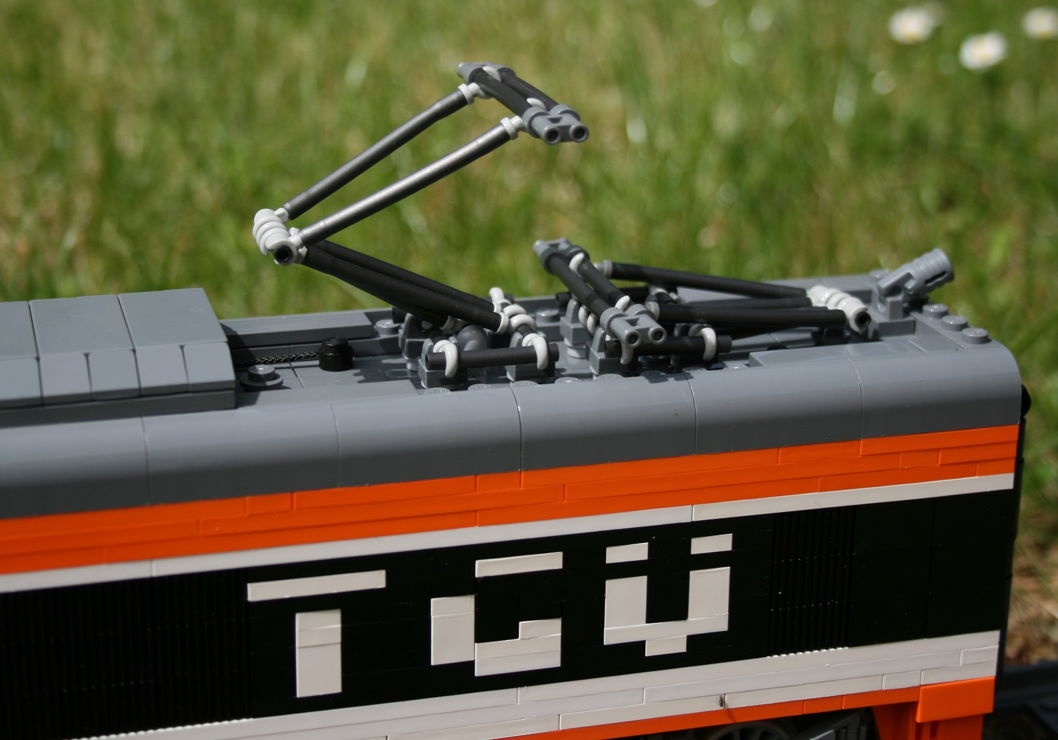 tgv-engine-017.jpg