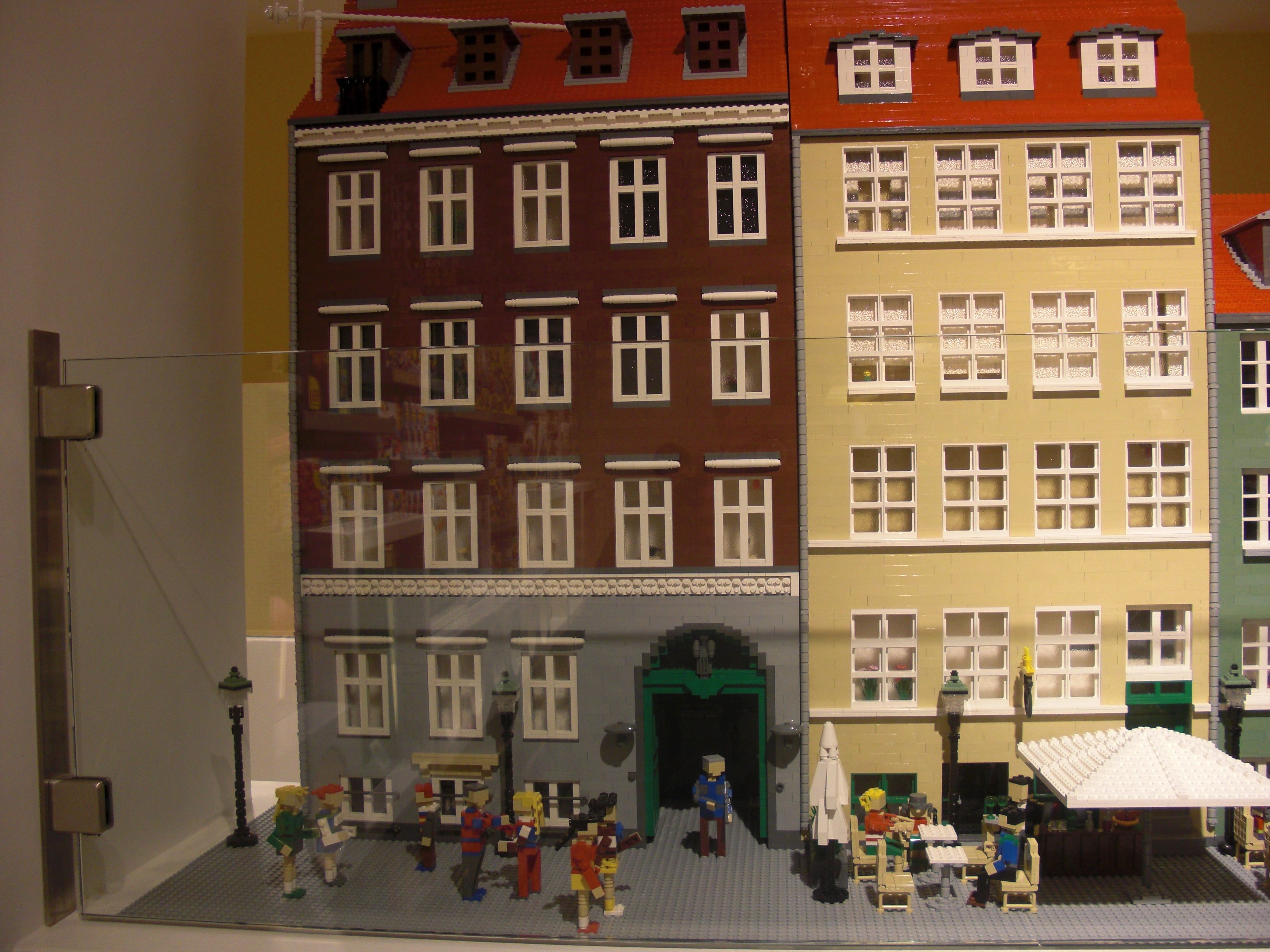 lego_cph_2_20101213_opening.jpg