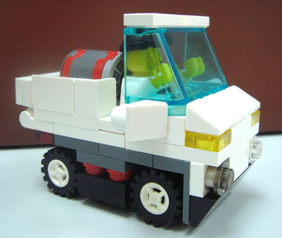 q-car02-2.jpg