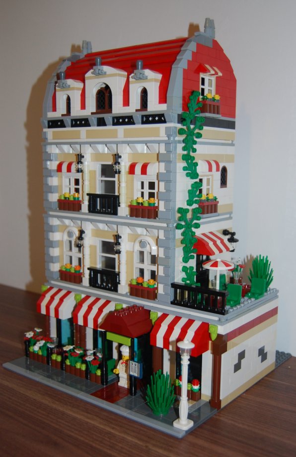 moc_parisian_restaurant_pic04.jpg