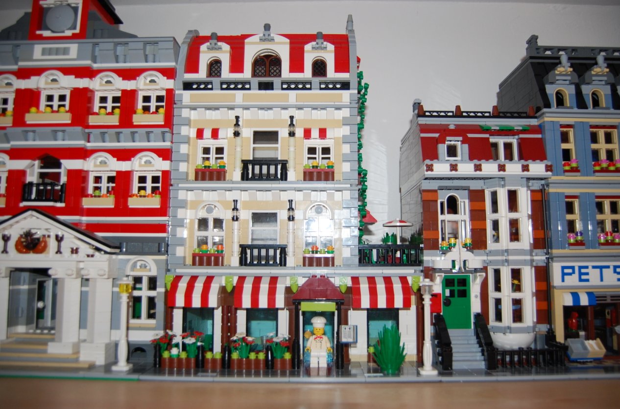 moc_parisian_restaurant_pic26.jpg
