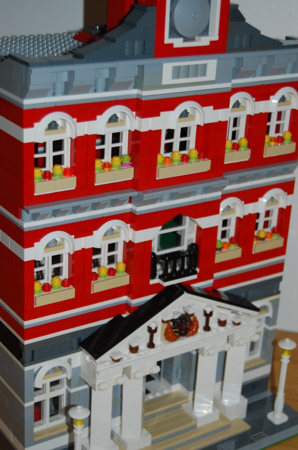 moc_town_hall_pic013.jpg