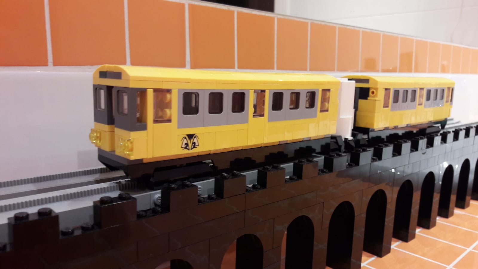 25_u-bahn_monorail.jpg