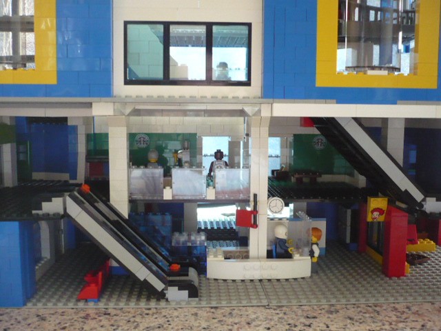 downtownarea_railstation_inside_2.jpg