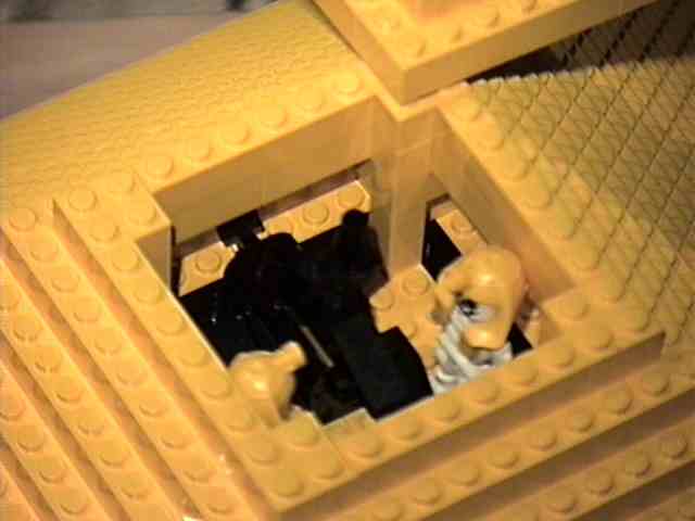 tomb2.jpg