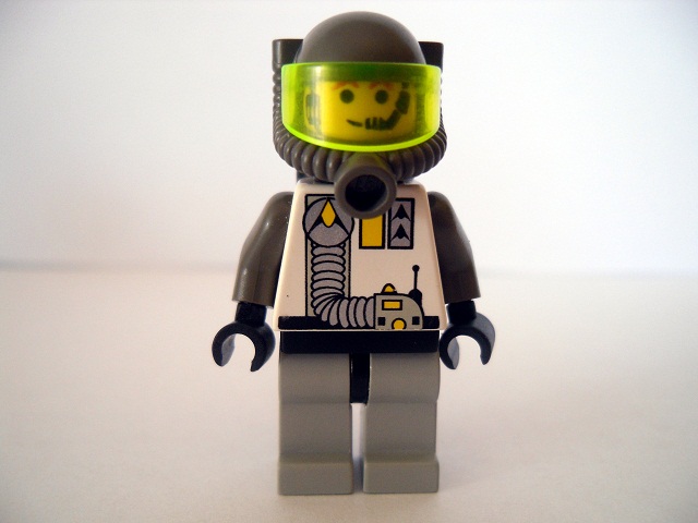 05minifig.jpg