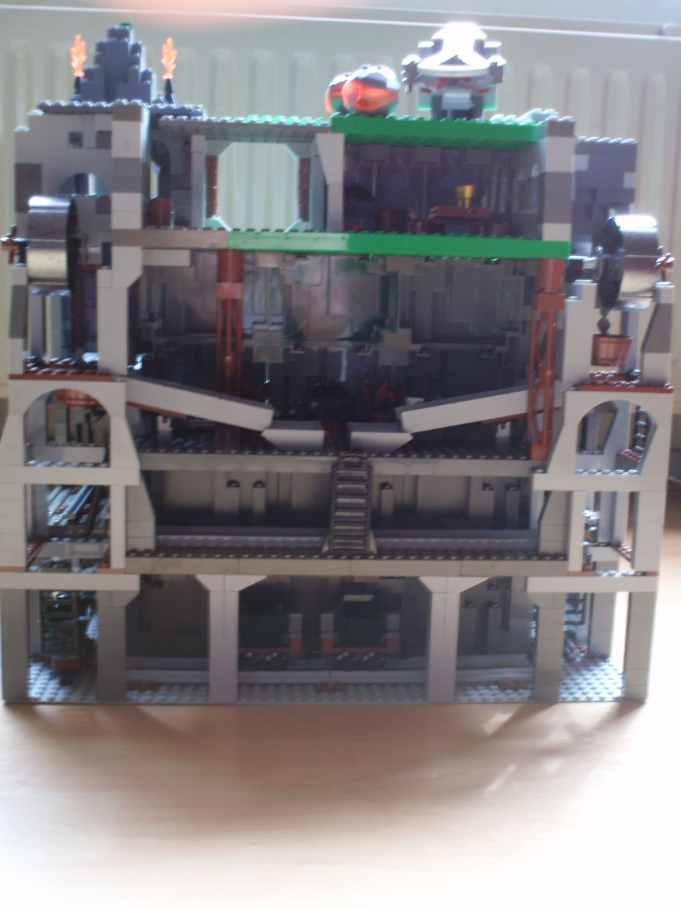 dwarf_mine_back1.jpg