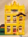 yellowbuilding099.jpg
