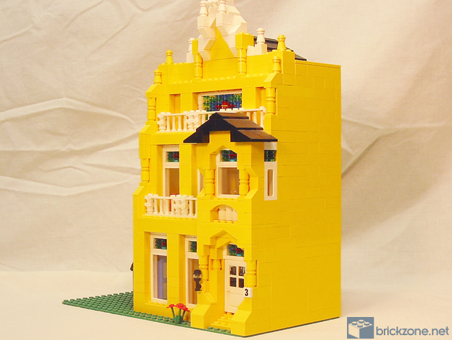 yellowbuilding100.jpg