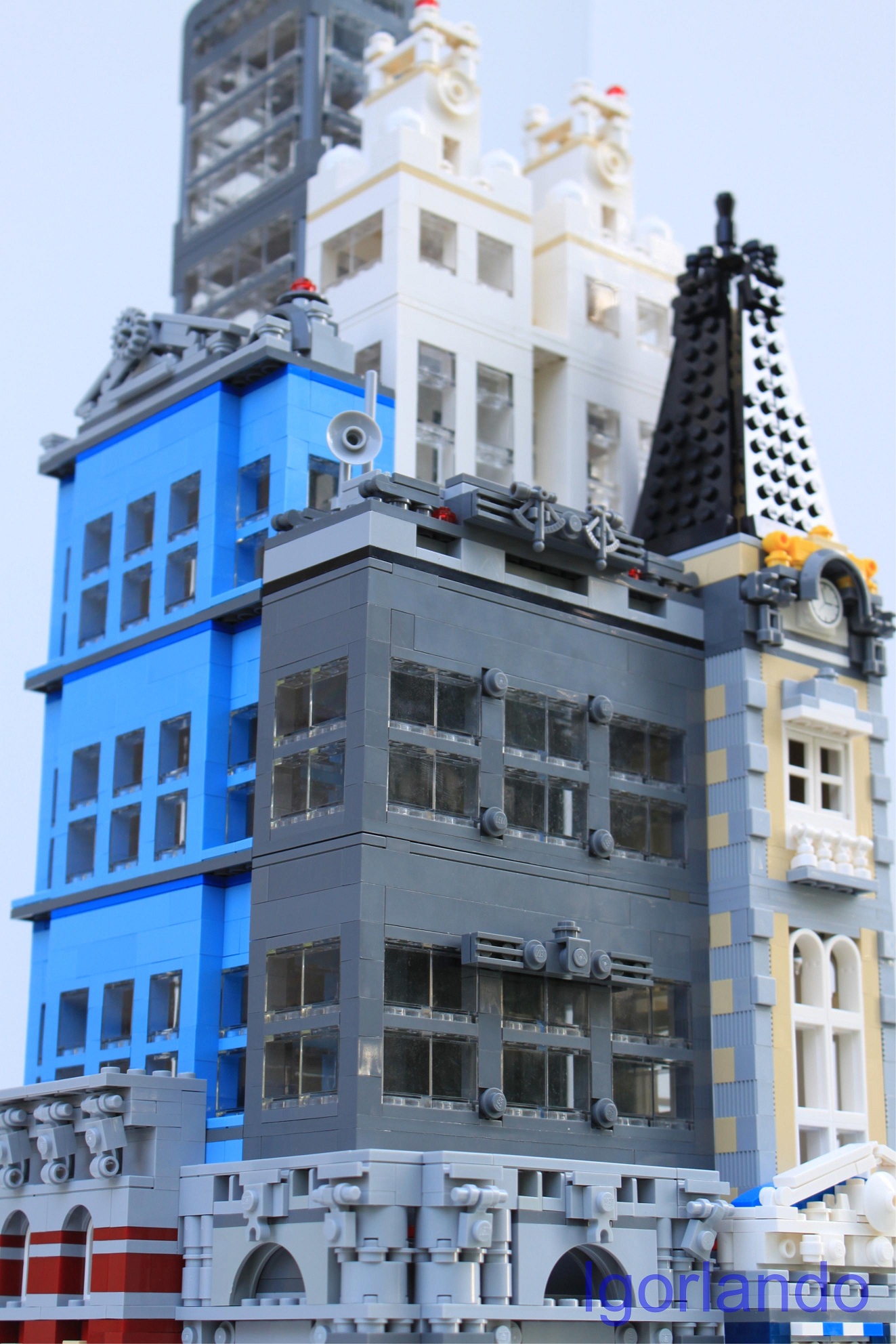 downtown_metro_closeup_2.jpg