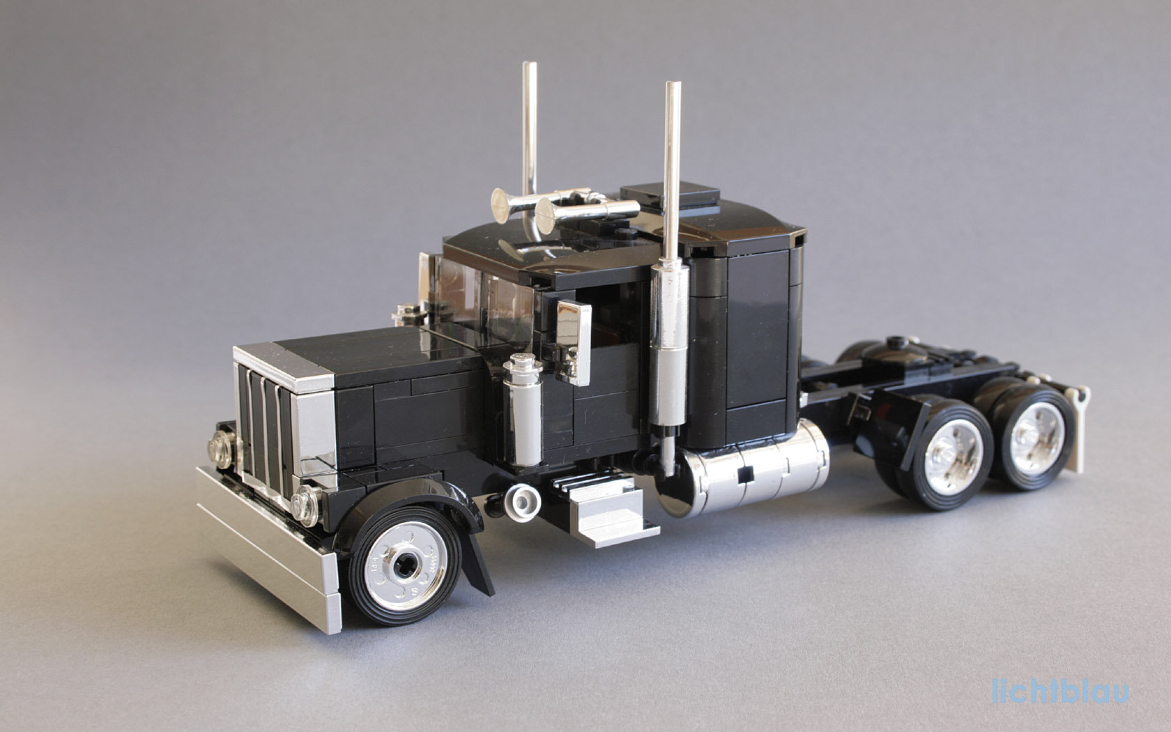 peterbilt_new_03.jpg