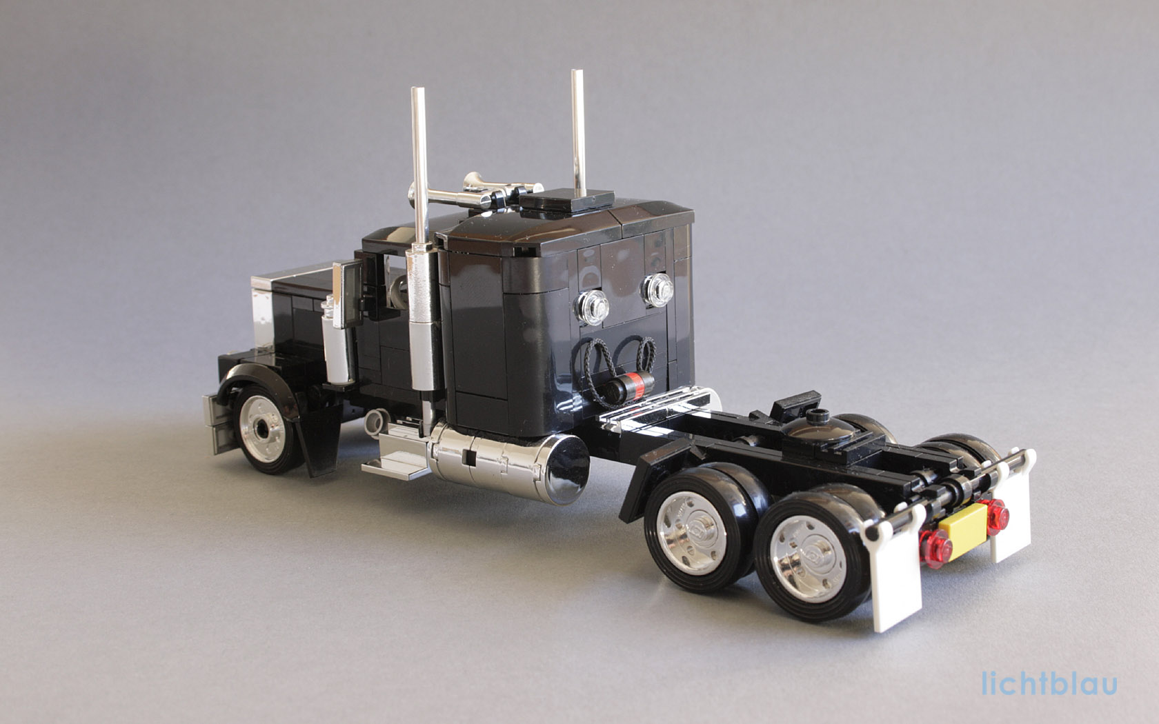 peterbilt_new_05.jpg