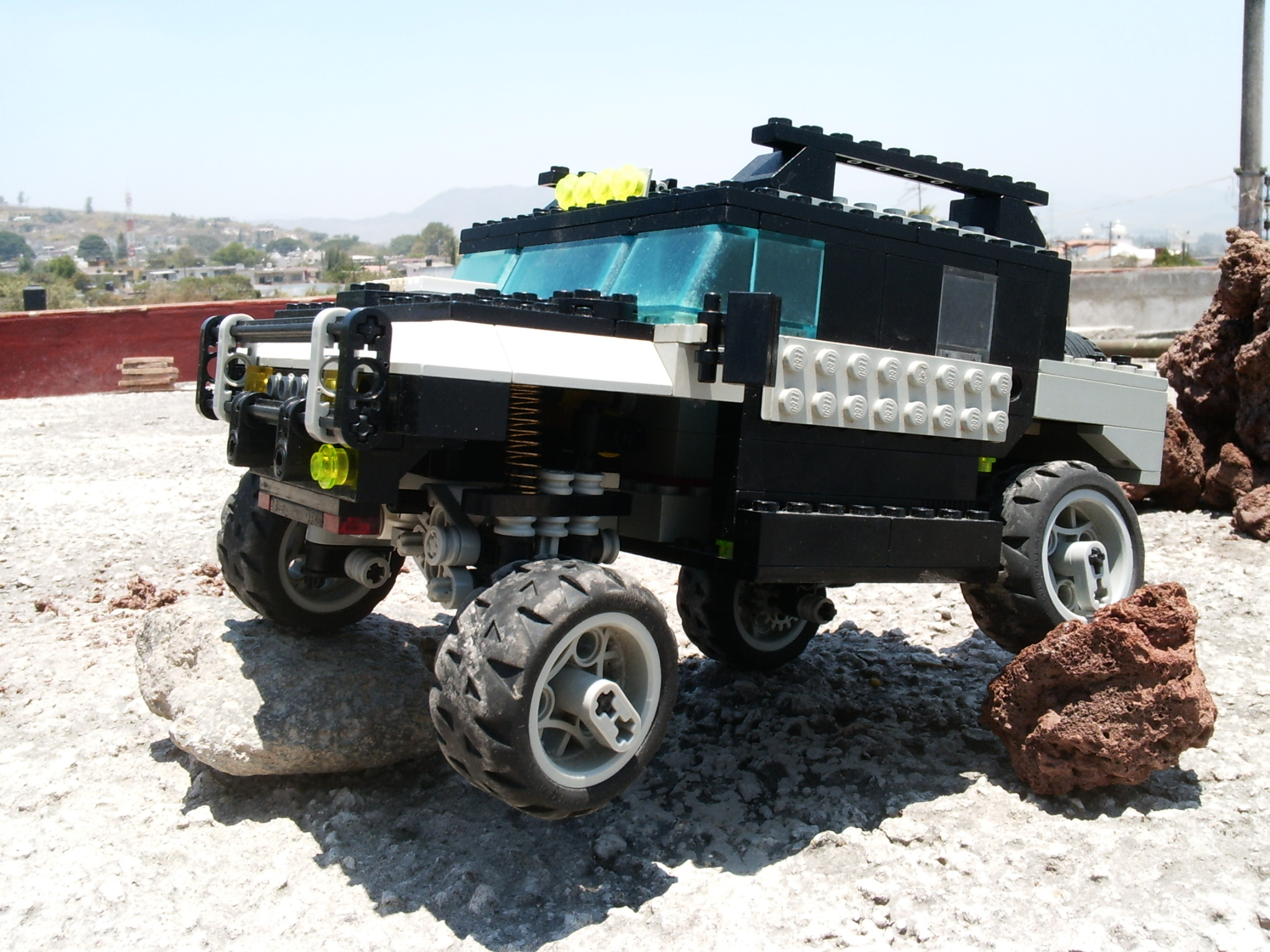 hummer_h2_sut_16.jpg