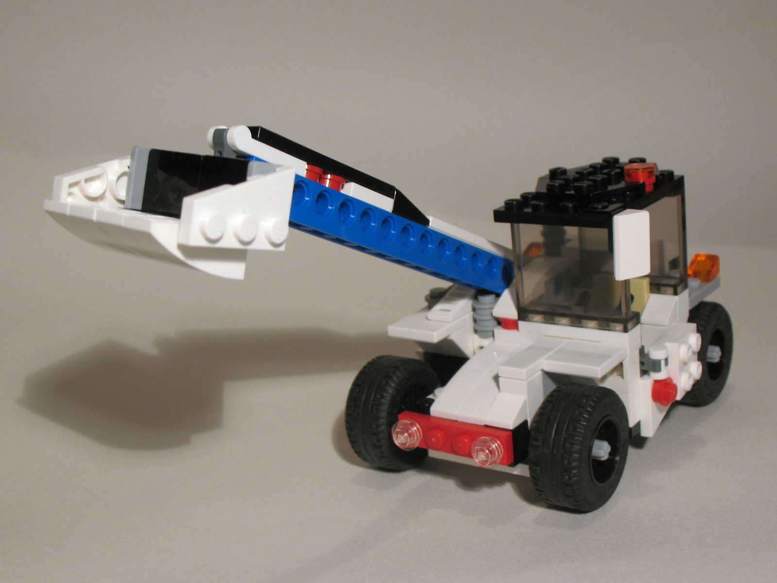 31006_frontloader_01.jpg