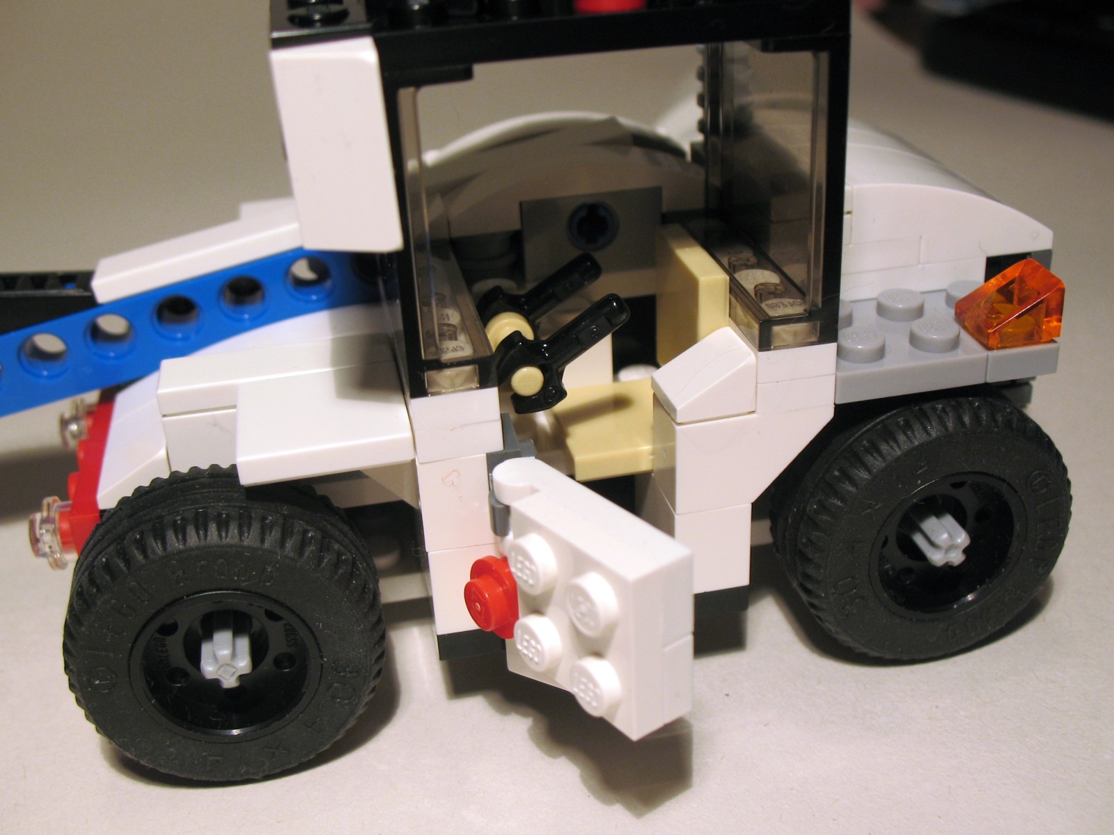 31006_frontloader_19.jpg