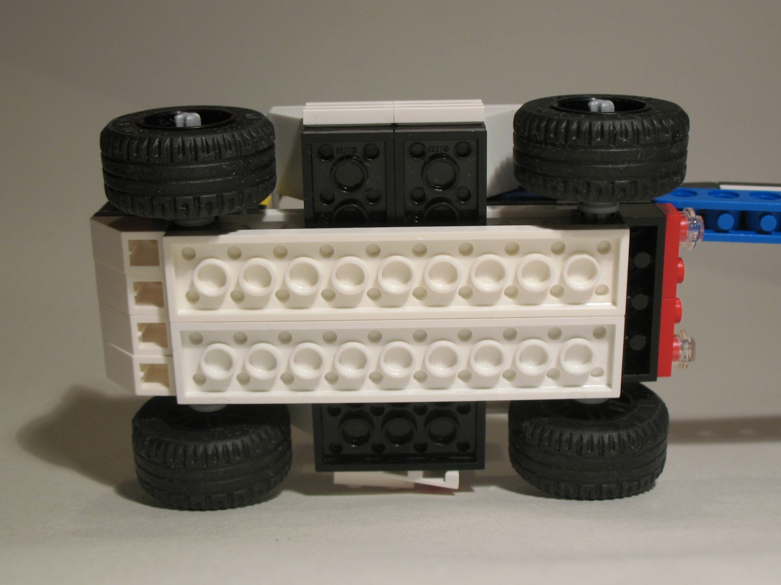 31006_frontloader_20.jpg