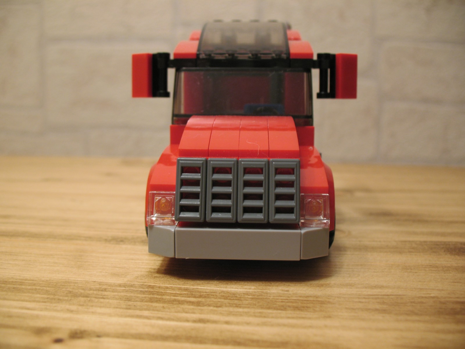 redlegotruckclone_02.jpg