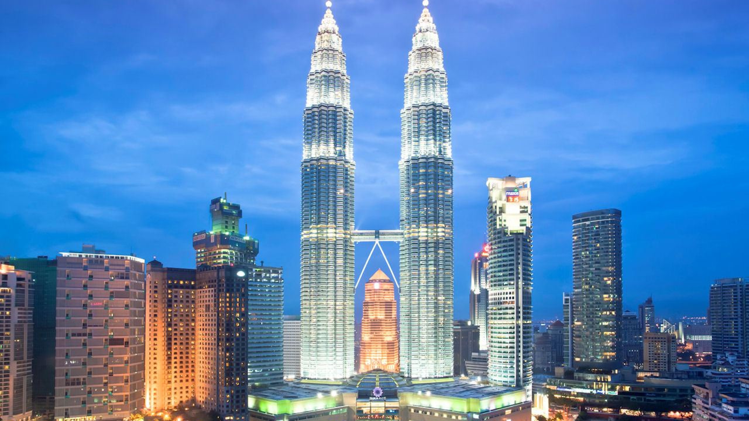 petronas-towers-kuala-lumpur-malaysia.jpg