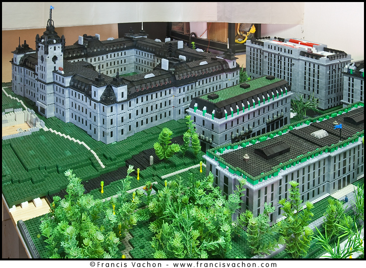 colline-parlementaire-lego-02.jpg