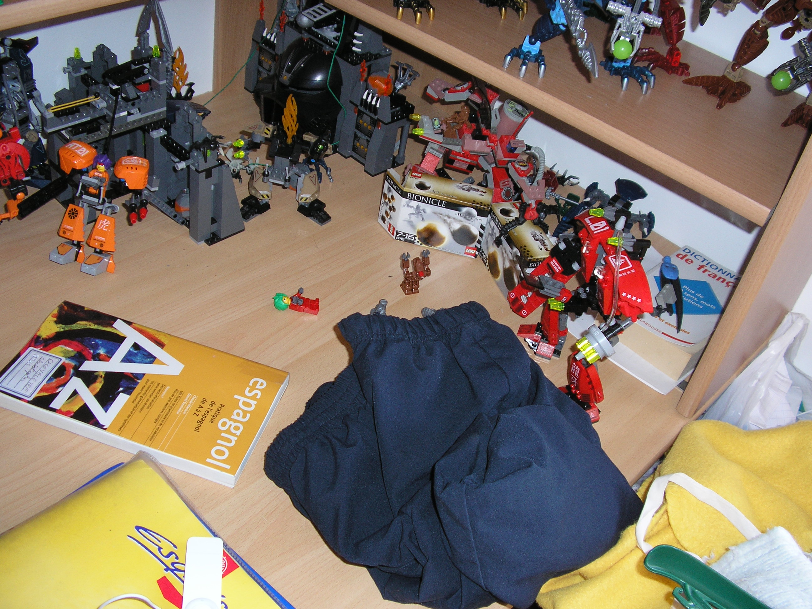 009_desk.jpg