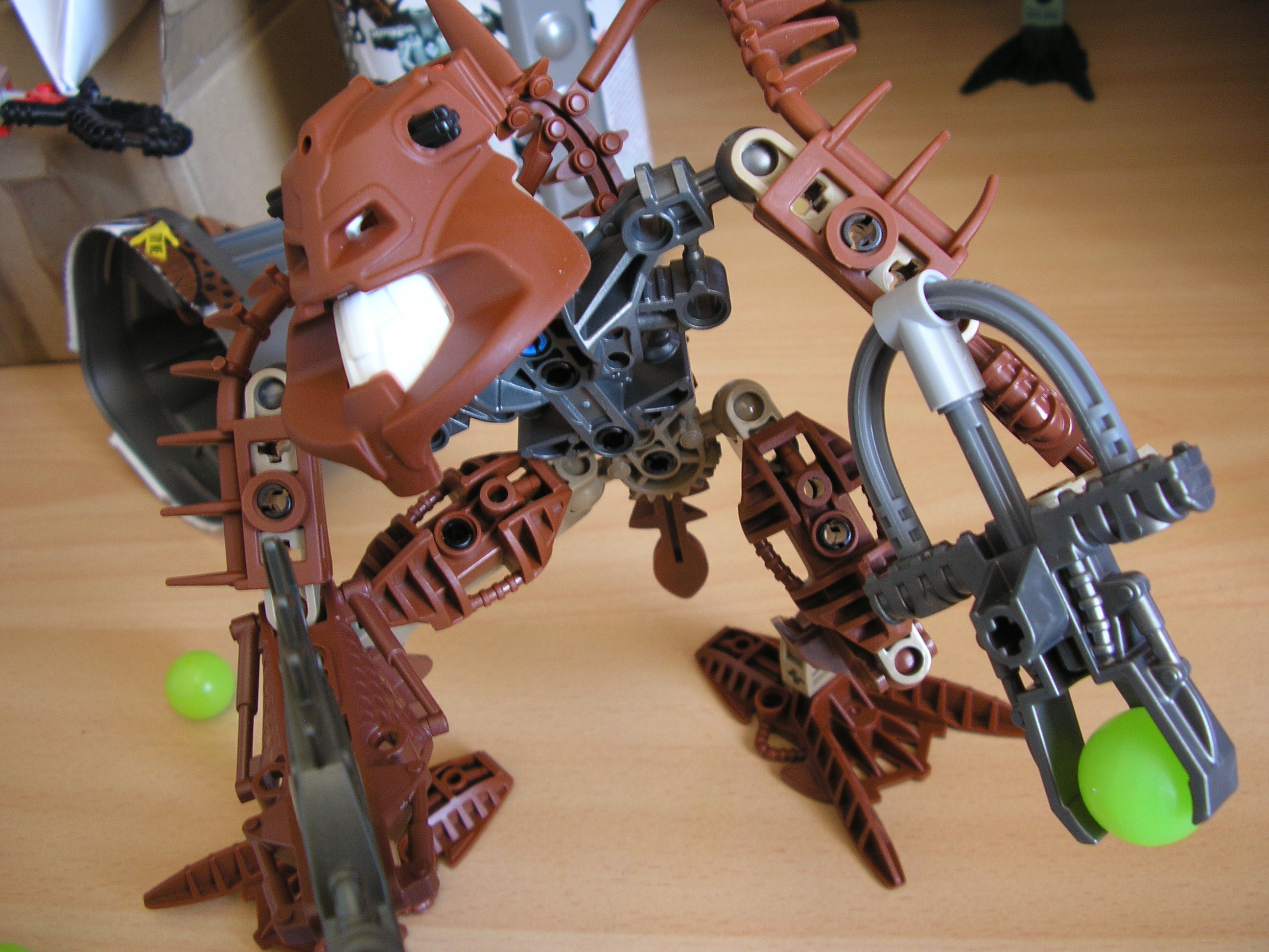 avak_012.jpg