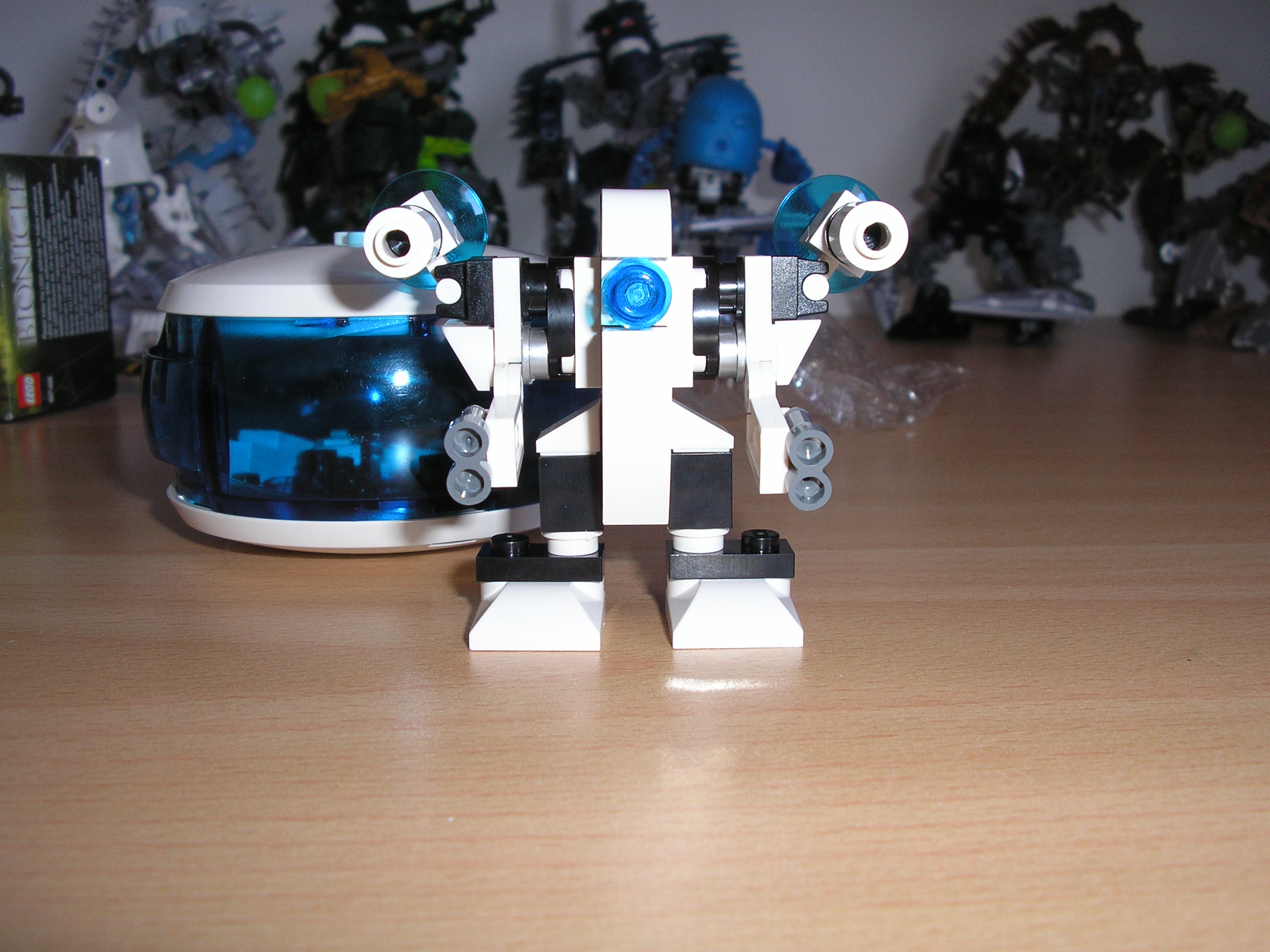 017_4416_xpod_robots.jpg