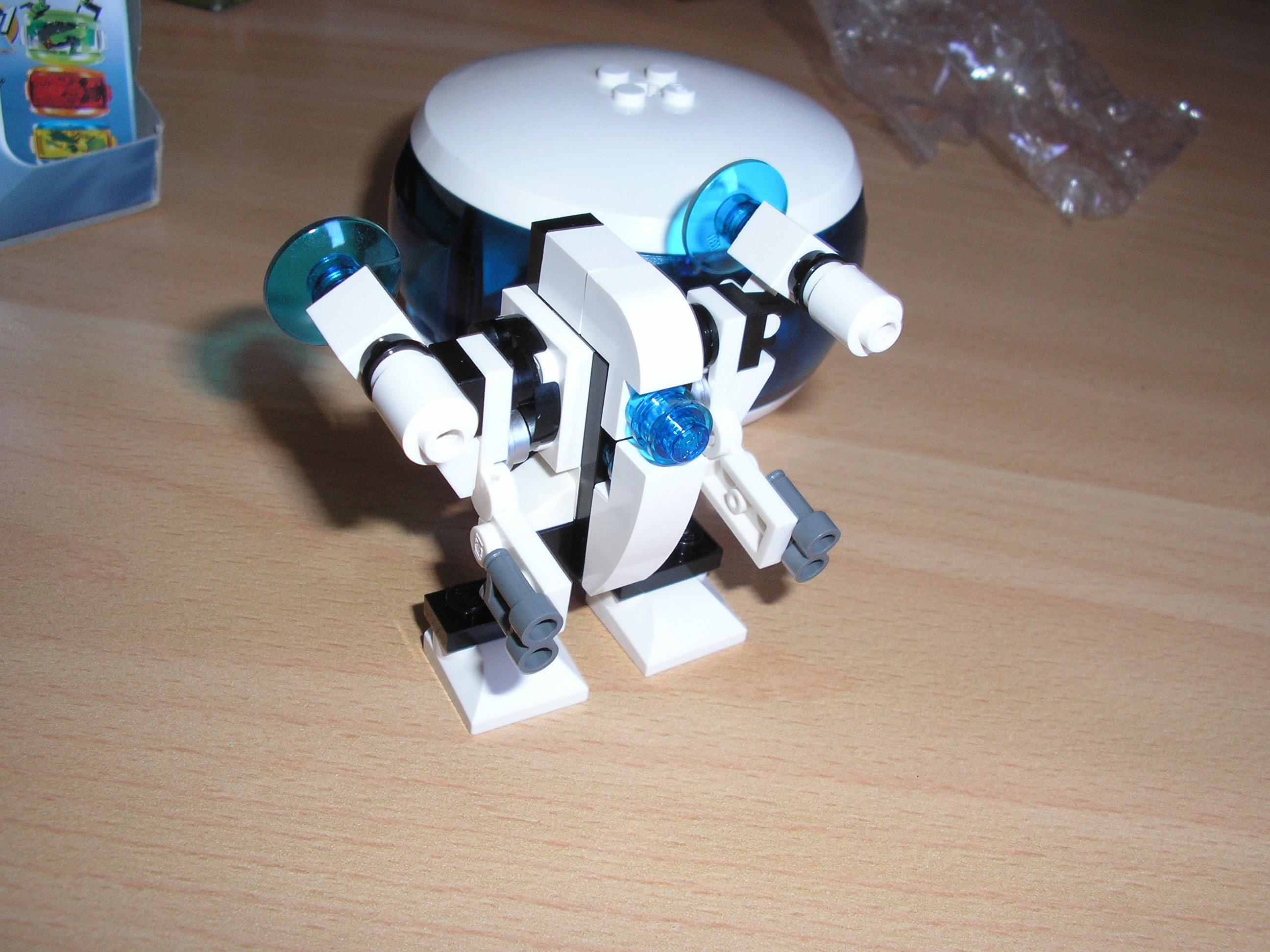 019_4416_xpod_robots.jpg
