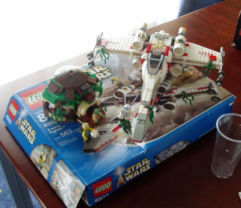 easterconlego06.jpg