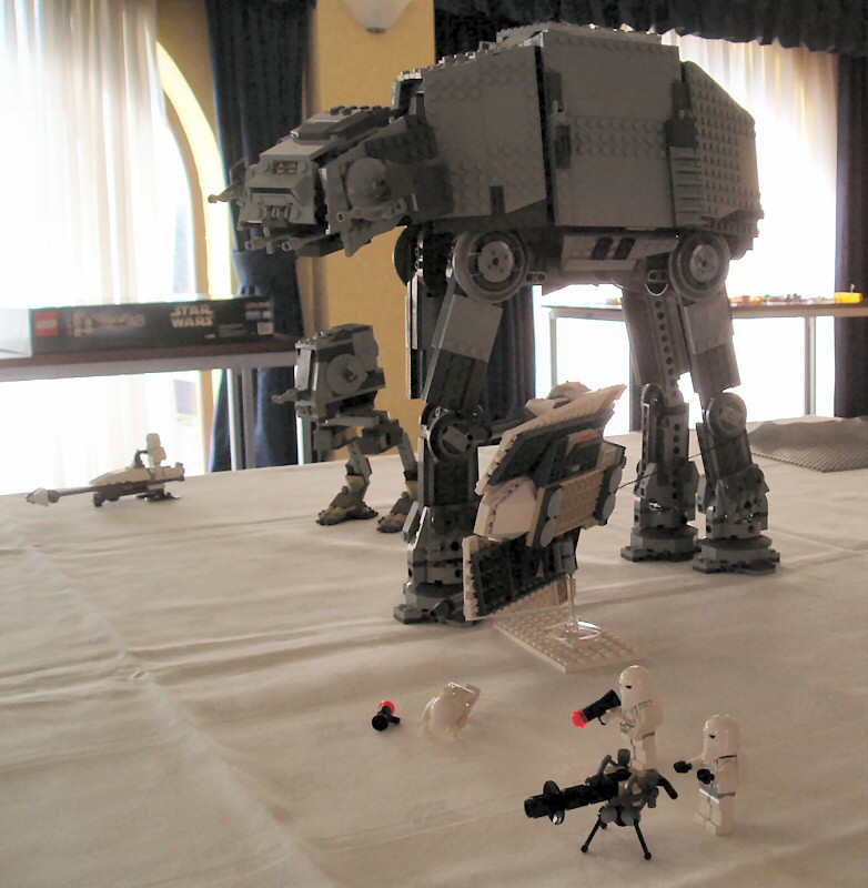 easterconlego15.jpg