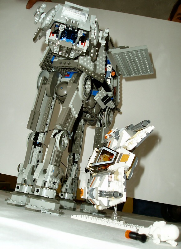easterconlego27.jpg