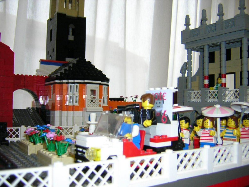 easterconlego45.jpg