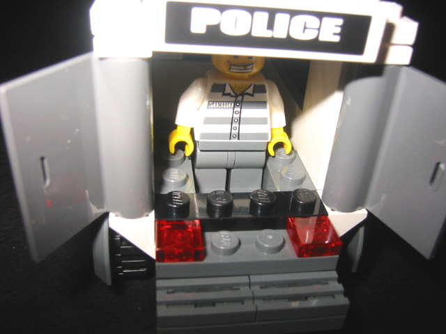 02.7245.prisoner.transport.jpg