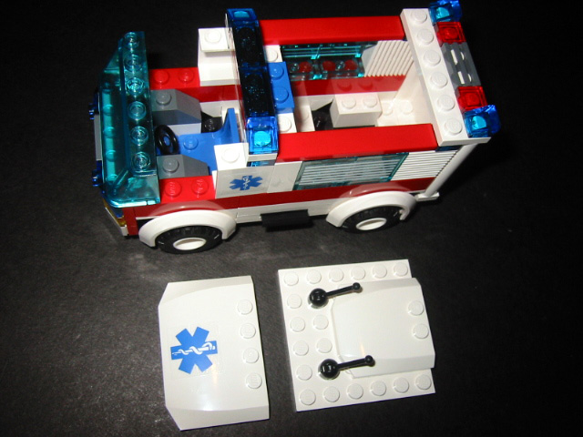 05.7890.ambulance.jpg