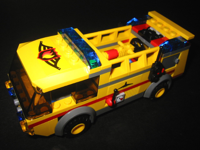 03.7891.airport.firetruck.jpg