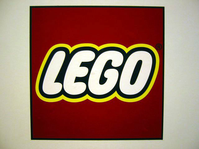 05.2004.hk.xmas.lego.show.jpg