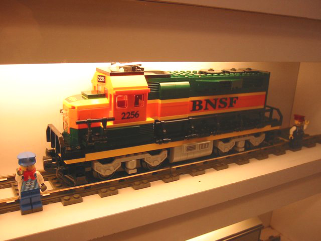 01.trains.jpg