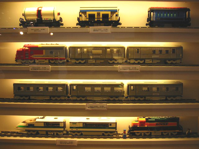 02.trains.jpg
