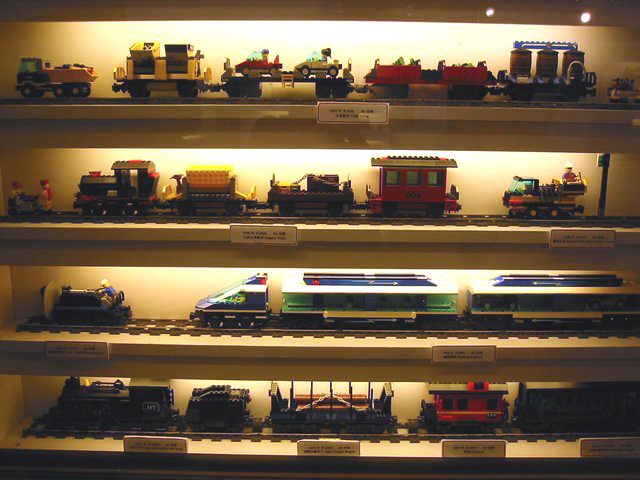 05.trains.jpg