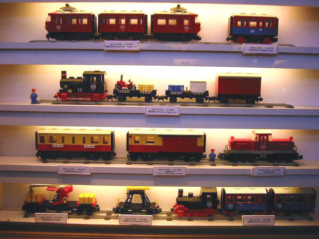11.trains.jpg