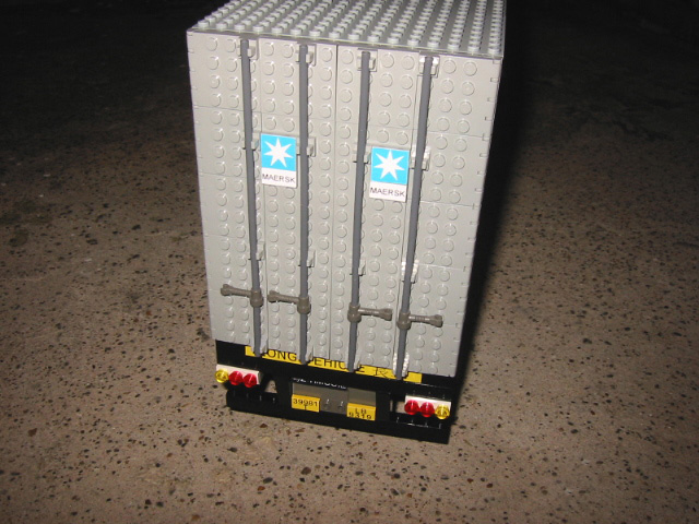 02.5563.maersk.truck.jpg