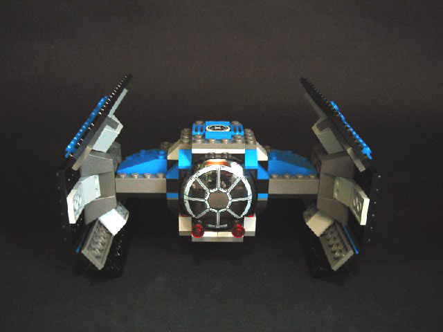 11.7150.darth.vader.tie.fighter.jpg