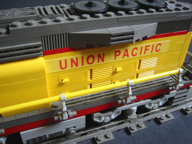 0003.union.pacific.side.closeup.jpg