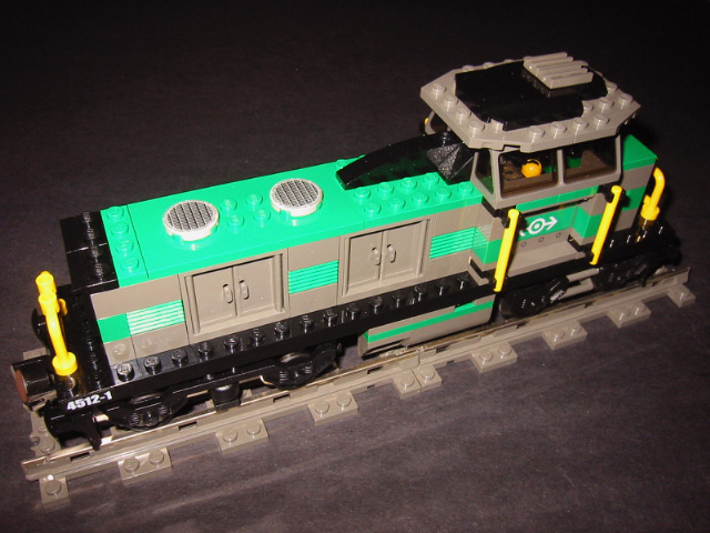 01.4512.diesel.locomotive.jpg
