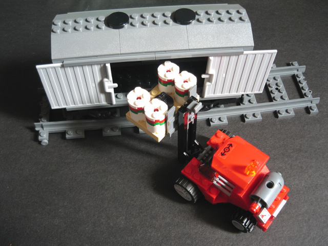07.7898.cargo.train.deluxe.jpg