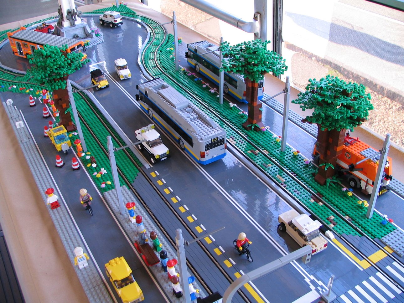 trolleyfestival08-06.jpg
