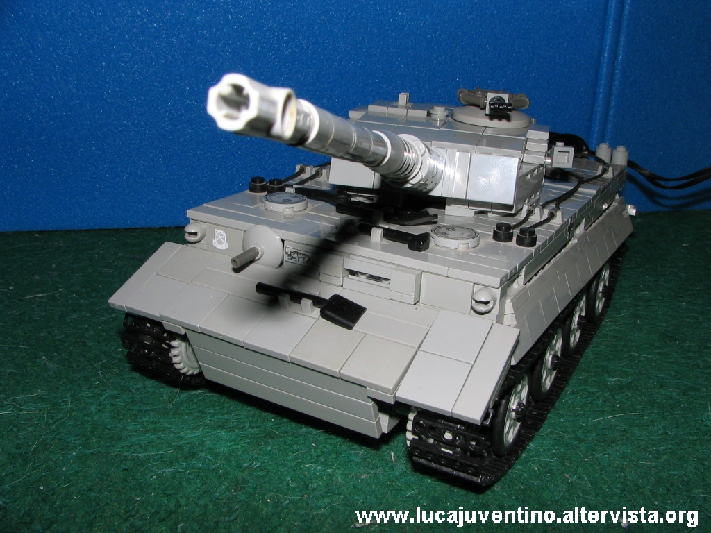 tiger001.jpg