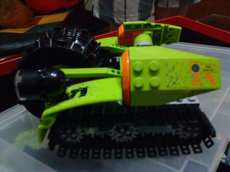 8957_8960_gai_02.jpg